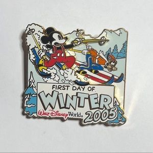First Day of Winter 2005 Disney Trading Pin - Pin 43555
